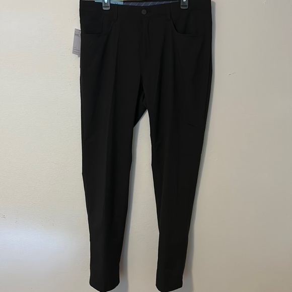 NWT Roundtree & York Performance Tech Flat Front pants. Men’s size 36x32. - Picture 2 of 8
